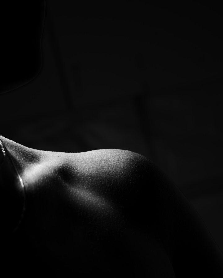 Skins – Nahaufnahme von Haut, die wie eine Landschaft wirkt